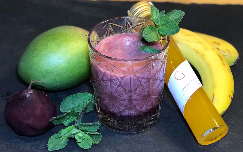 Mango-Bananen und Rote Beeten Smoothie